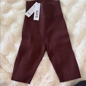 Kids Ribbed Burgundy Leggings shorts
